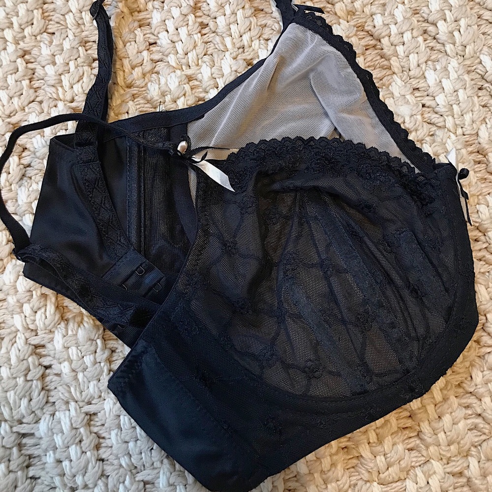 Frederick’s of Hollywood Intimate Lingerie Bra